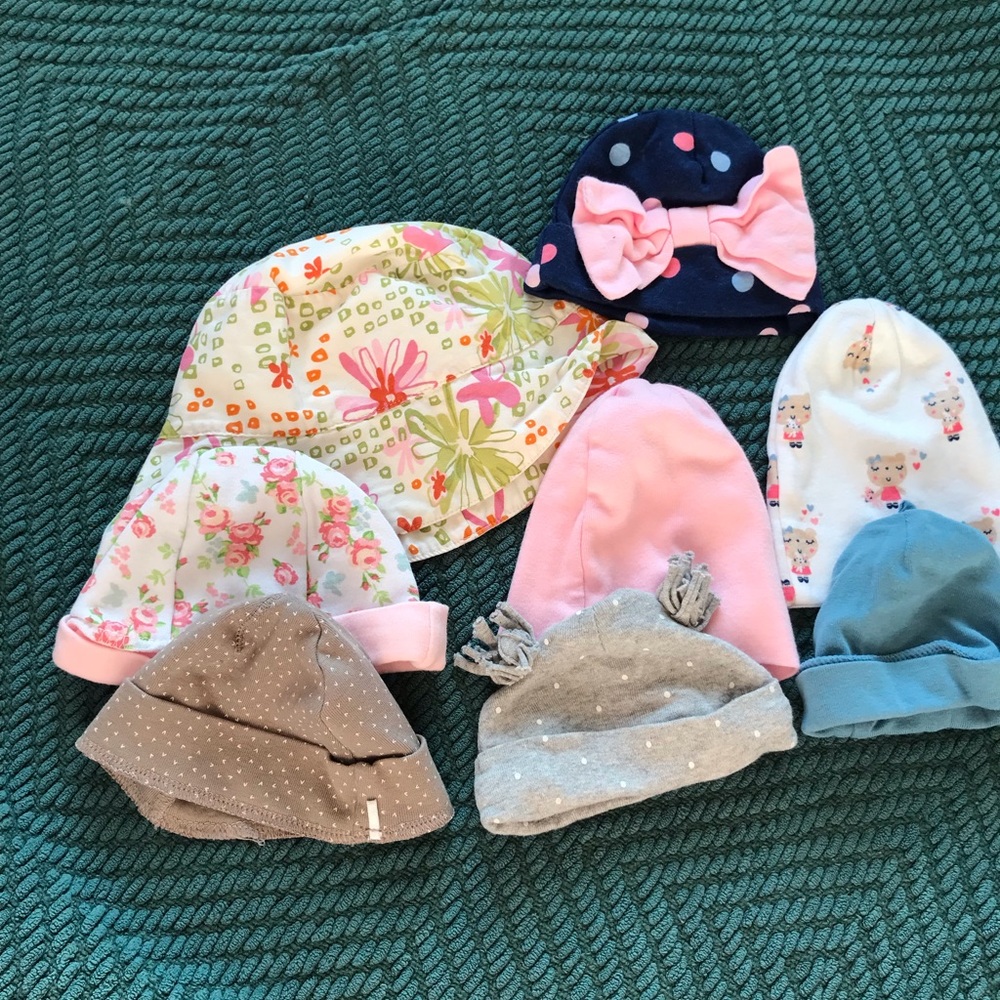 8 Hats Beanies w Bows, Ears & Roses 🌸